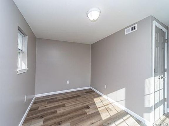 5th image of 905 Tower Ave
