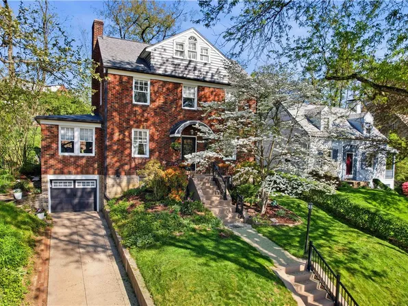 240 Inglewood Dr, Pittsburgh, PA 15228
