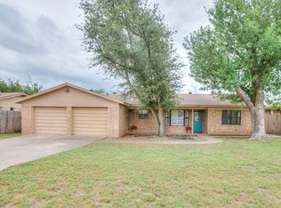 1001 Avenue D, Ballinger, TX 76821