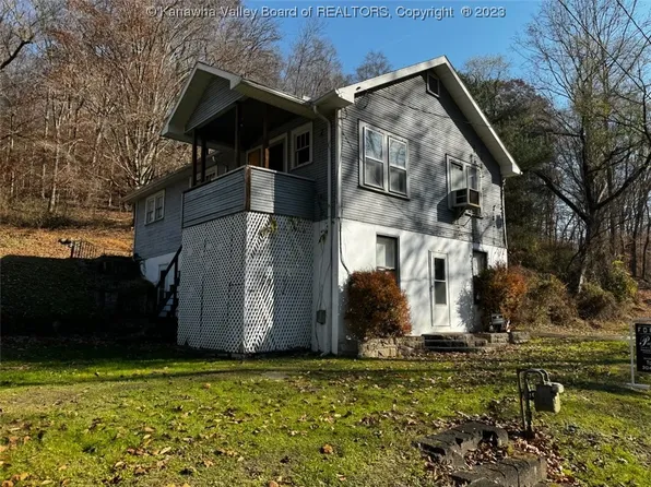 817 Kanawha State Forest Dr, Charleston, WV 25314