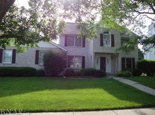 2502 Keystone Rd, Bloomington, IL 61704