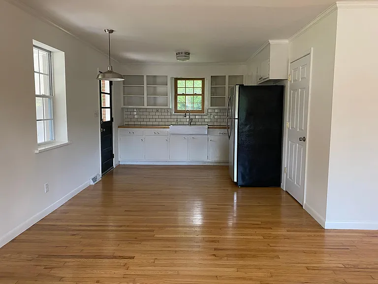 302 Ackley Rd — Photo 7