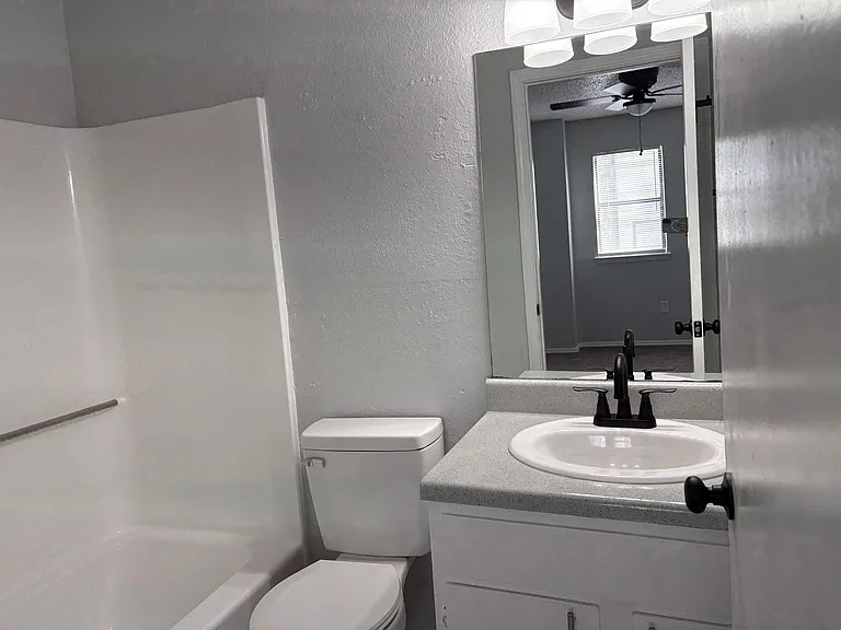 The Bryant Apartment Homes — Photo 18