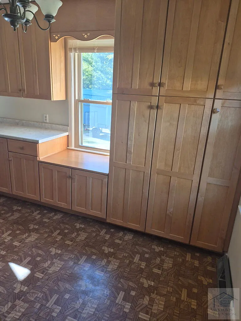 3 bed, 1087 sqft, $1,600 — Photo 2