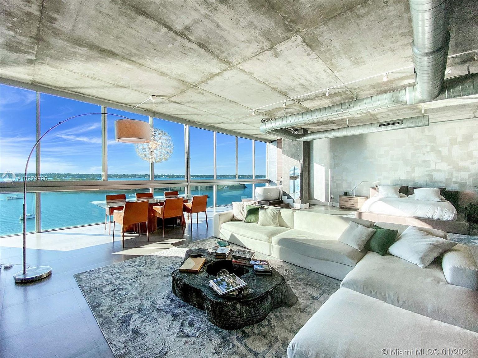 アンページ genMid.240008854_1.jpg