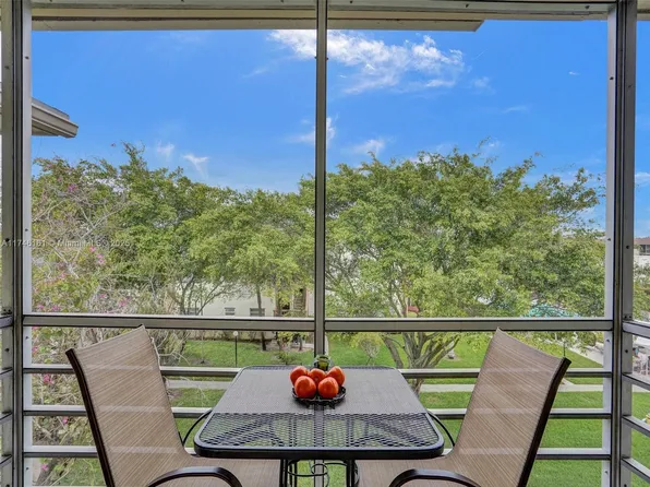 16801 NE 13th Ave APT 305, Miami, FL 33162