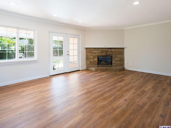 5th image of 9710 Wilbur Ave