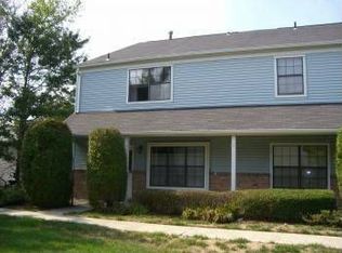 17 Aspen Dr, North Brunswick, NJ 08902