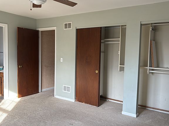 3rd image of 775 Boxwood Ln