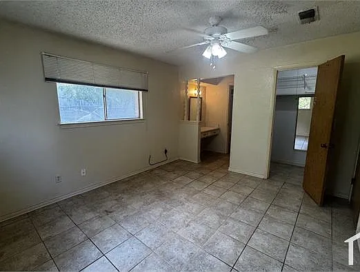 428 Kathy Dr — Photo 6
