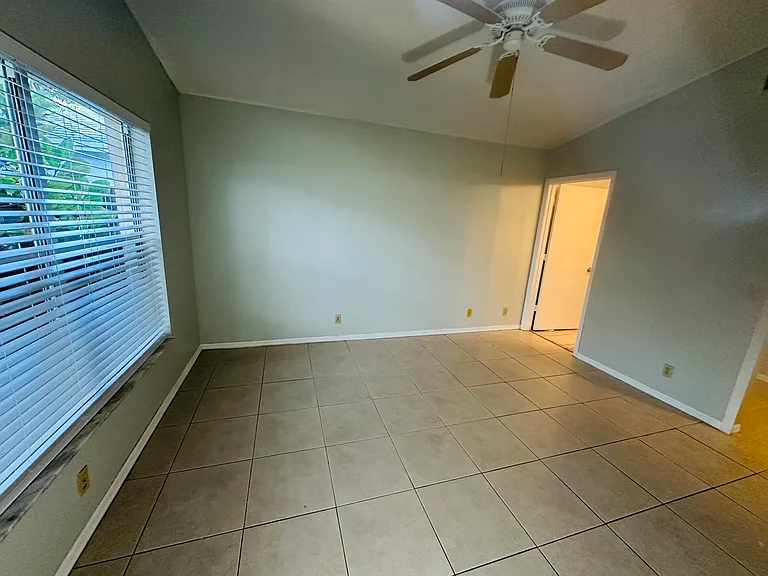 5165 Foxhall Pl — Photo 8