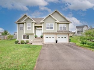 15 Lily Ct, Stratford, PE C1B 0H6