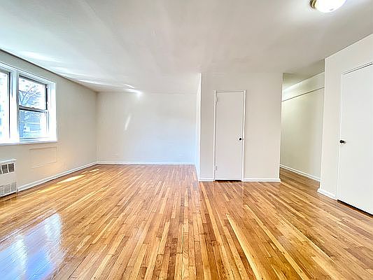 5th image of 38-15 Bowne St #B2