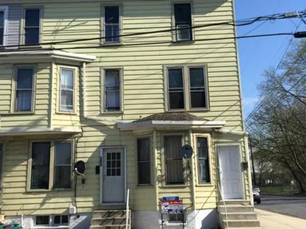 383 E King St, Chambersburg, PA 17201