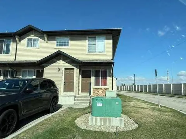 270 E Saddlebrook Point NE, Calgary, AB T3J 0G3