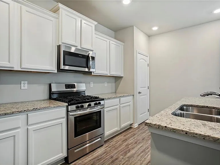 212 Ridge Valley Dr — Photo 9