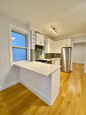 Rented by Waverly Realty Associates | media 20