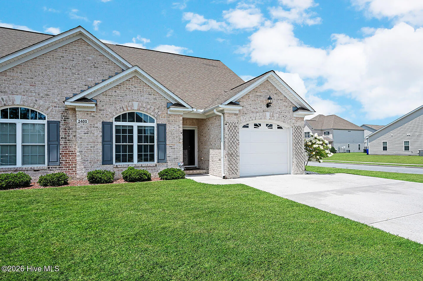 4 bed, 3.0 bath, 2146 sqft, $2,100 — Photo 2