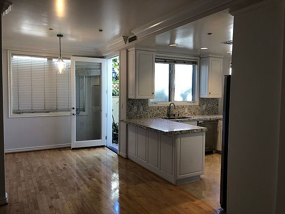 3rd image of 843 15th St #3