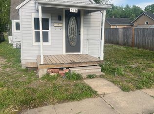 316 S Plum St, Newton, KS 67114