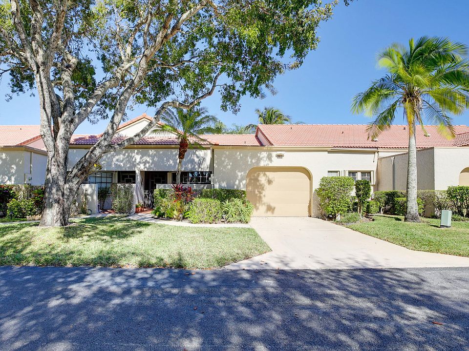 1st image of 5855 Parkwalk Cir W