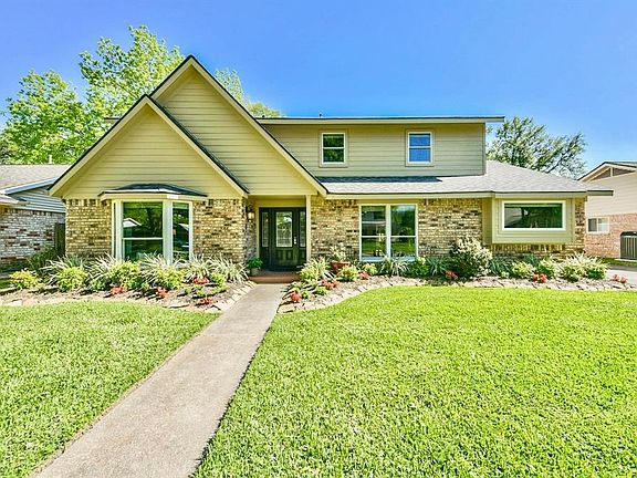 2nd image of 127 Bluebonnet St