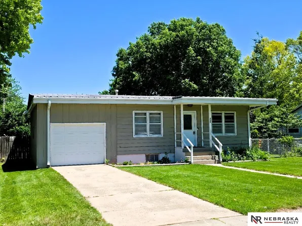 728 N Cherry St, Valentine, NE 69201