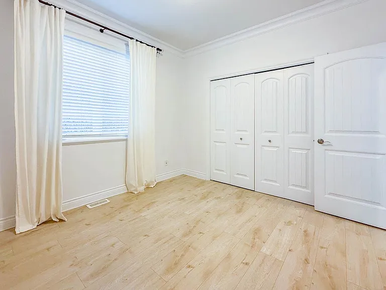 2307 Marine Dr — Photo 21