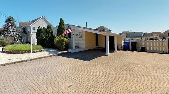4th image of 317 Silver Lagoon Dr