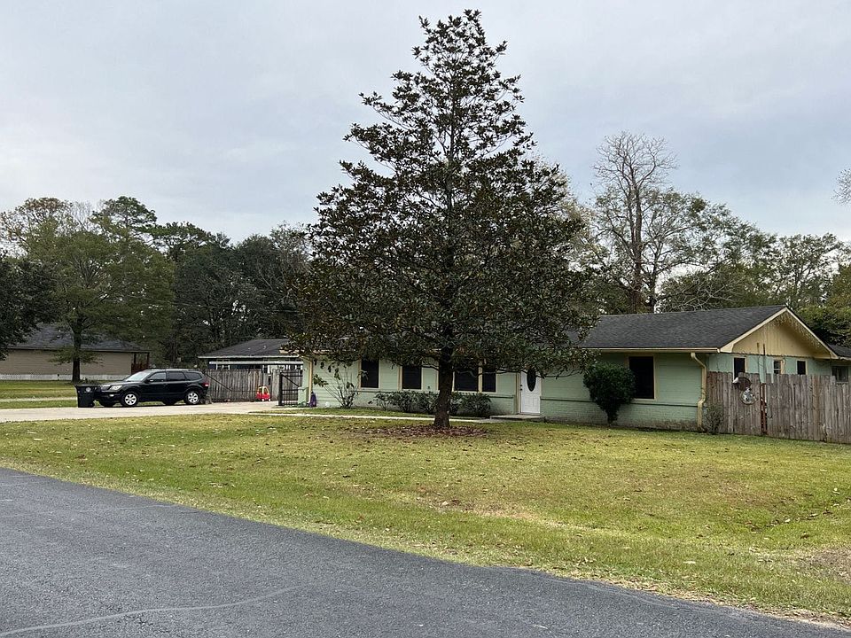 2nd image of 7942 Hanks Dr