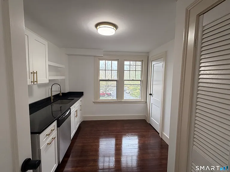 15 Central Ave — Photo 12