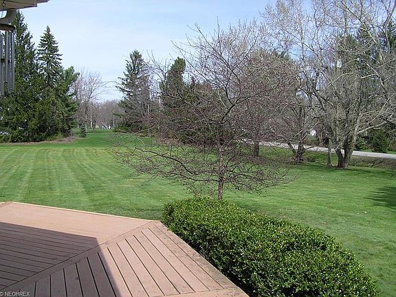 2nd image of 99 Leaview Ln