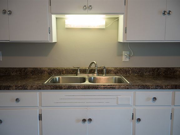 4th image of 145 Michigan Dr