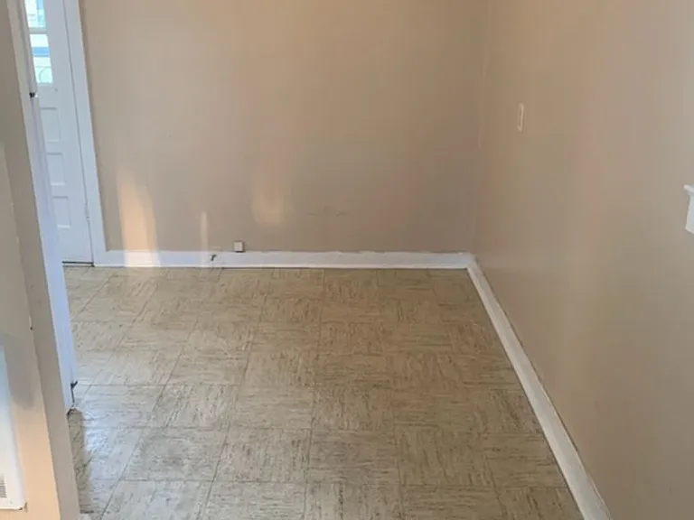 827 Olmstead Ave — Photo 4