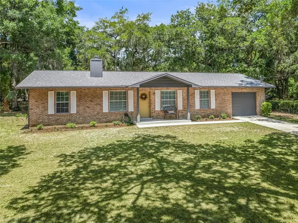 247 W McClendon St, Lady Lake, FL 32159