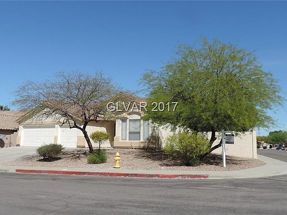 2nd image of 1597 Livingston Dr