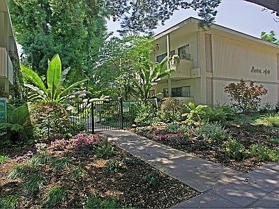 1st image of 537 N El Molino Ave APT 2