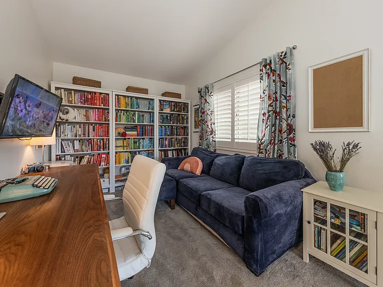 1605 Lisa Ln — Photo 23