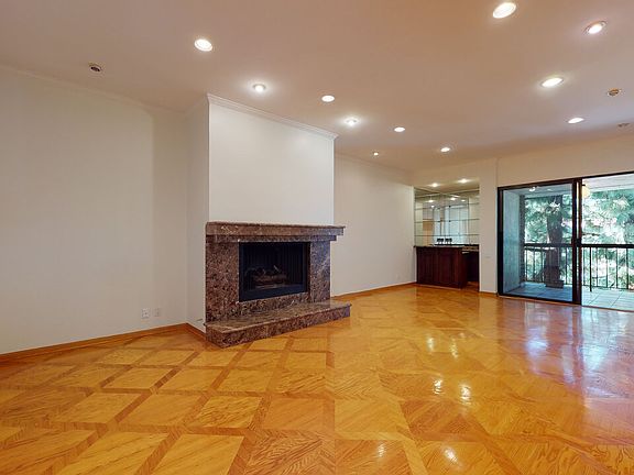 4th image of 272 S Lasky Dr Unit 404