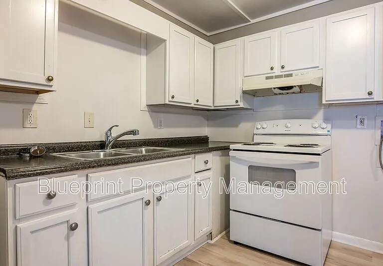 7721 1st Ave S #8 — Photo 4