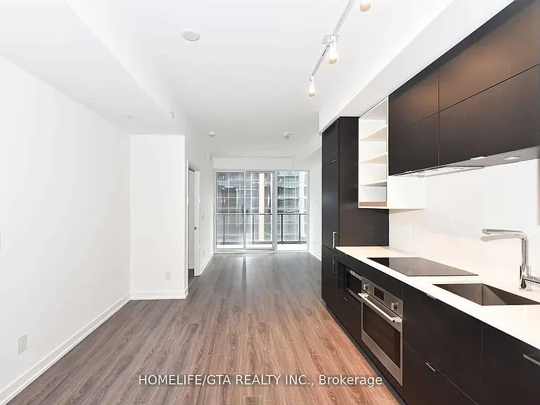 20 Edward St #708 — Photo 8
