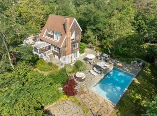 20A Oceanview Rd, Hampton Bays, NY 11946