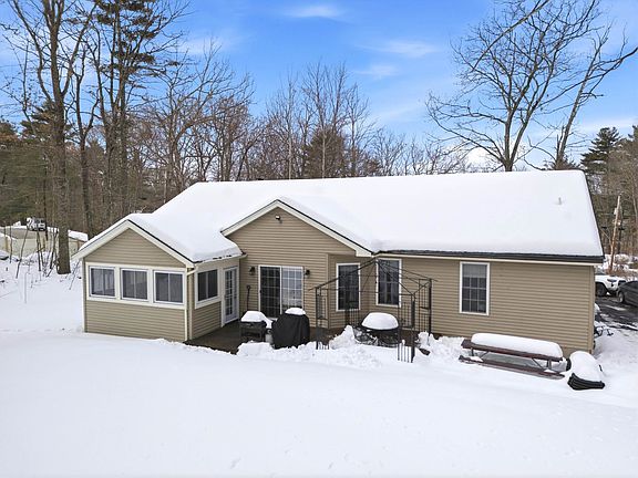 4th image of 15 Grey Rock Road