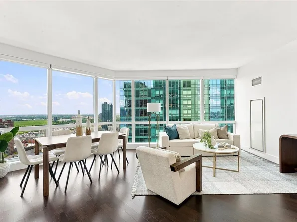 77 Hudson Street image 1 of 38