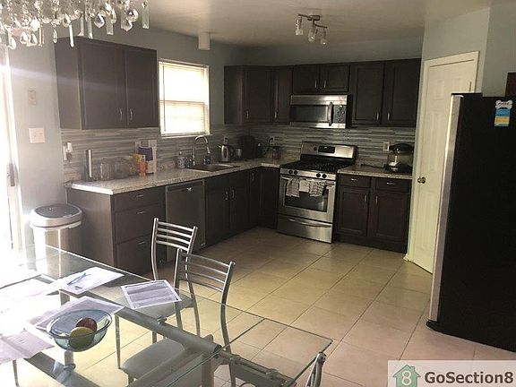 4th image of 11106 Baskerville Rd