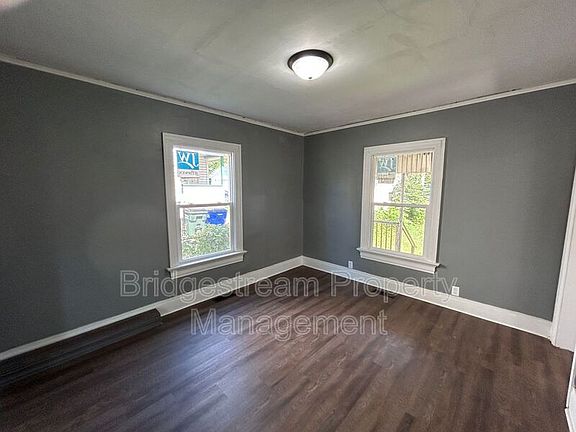 5th image of 33 E Shadyside Dr