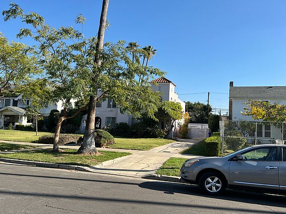 2nd image of 1514-1516 S Victoria Ave