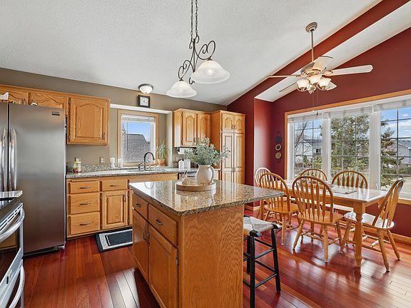5th image of 7924 Highland Dr