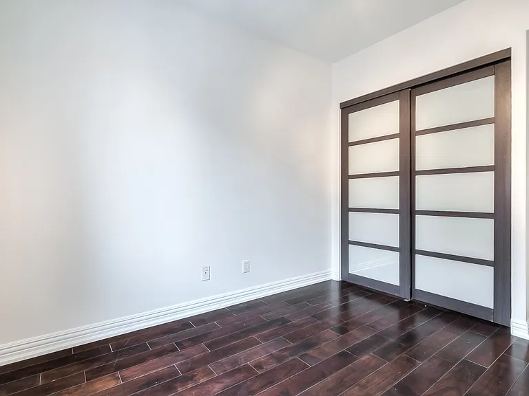 21 Pirandello St #1215 — Photo 10