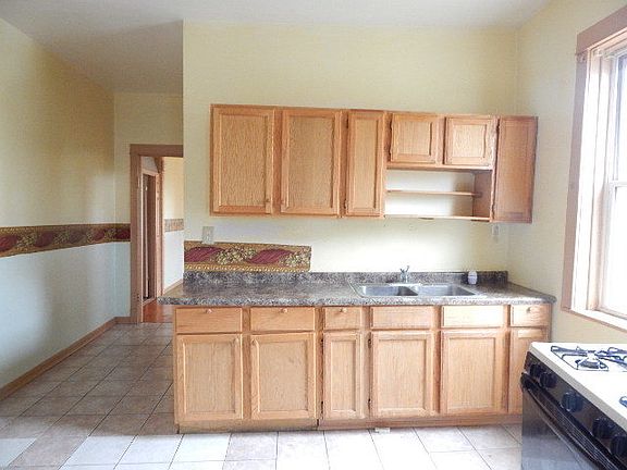 4th image of 1526 N Keeler Ave
